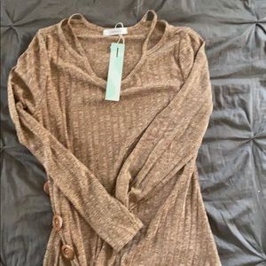 It’s an XL but fits more like a medium